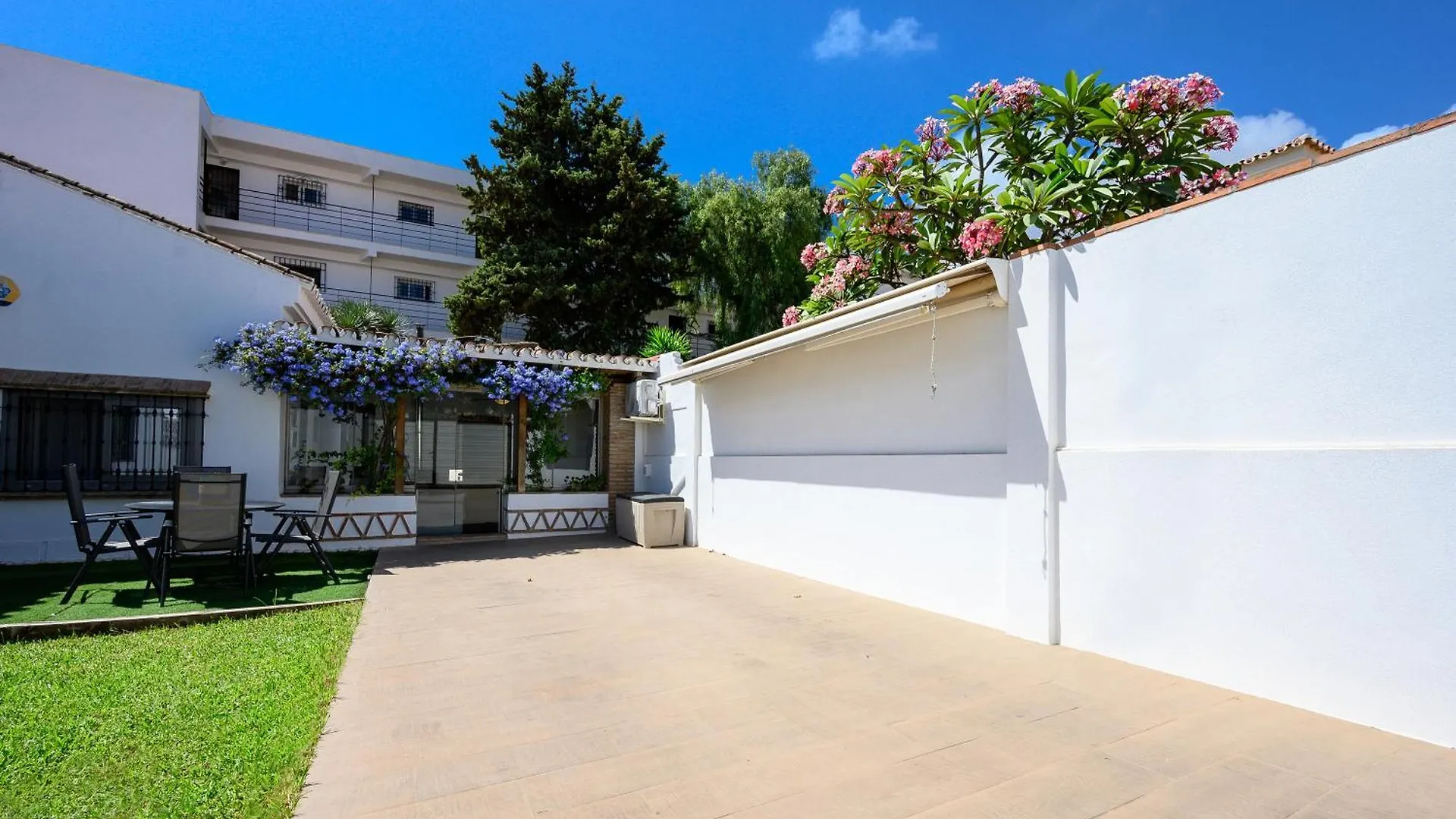 펜션 Chalet En Puerto Marina 베날마데나코스타