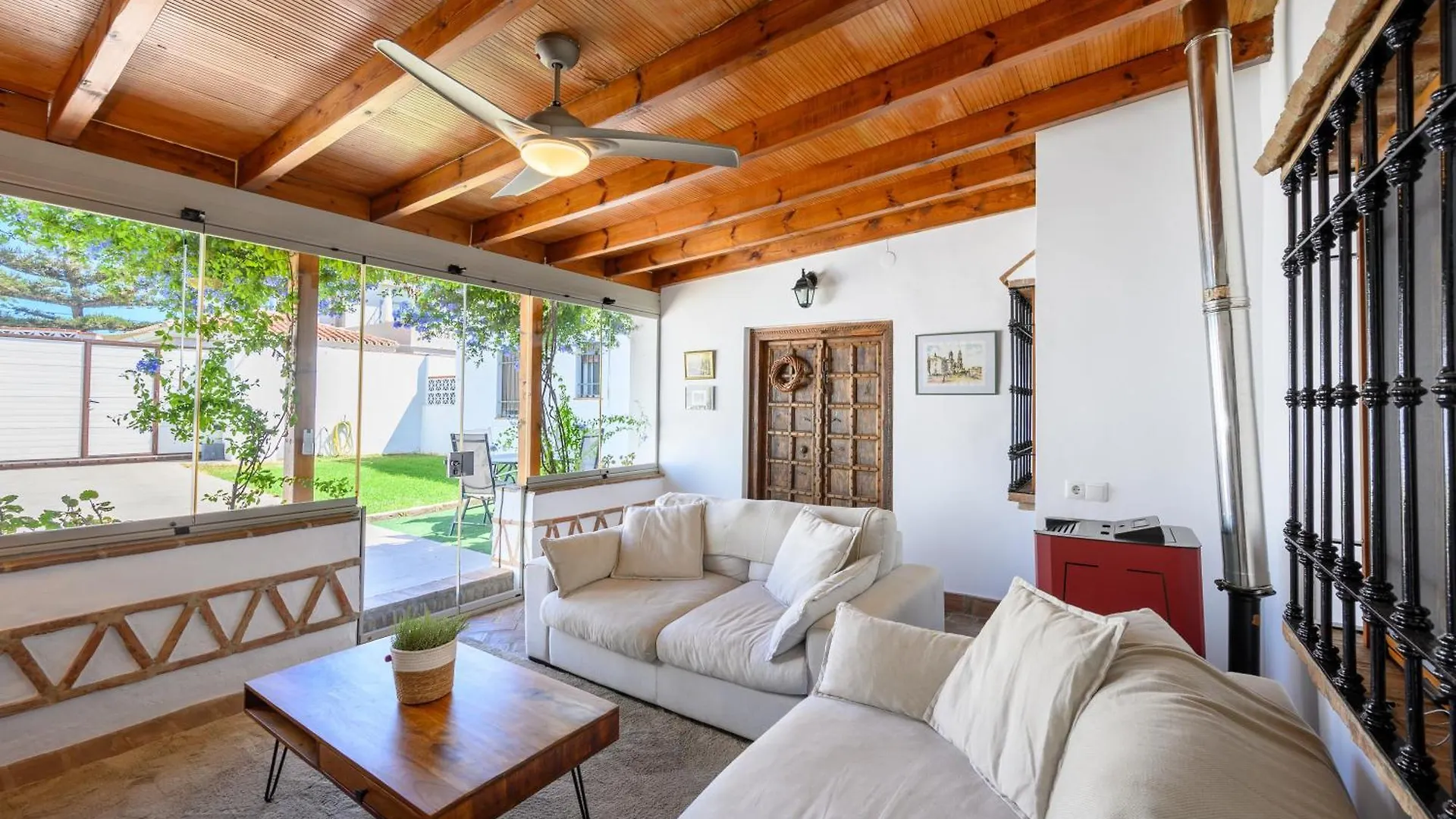 Chalet En Puerto Marina 베날마데나코스타
